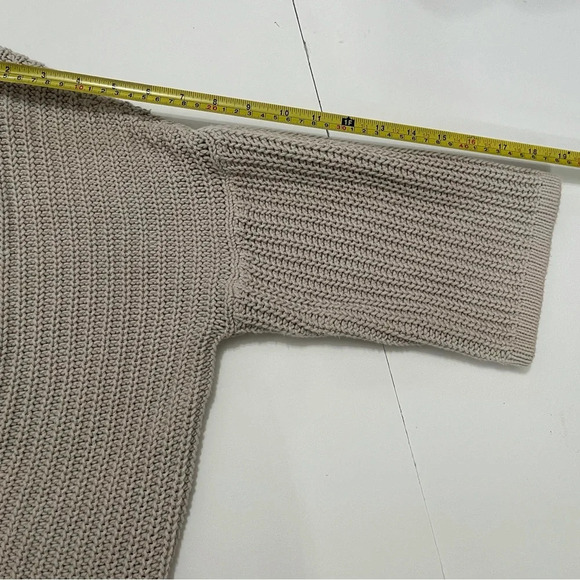 Forever 21 Knit Drop Sleeve Tan Sweater small - Picture 10 of 10